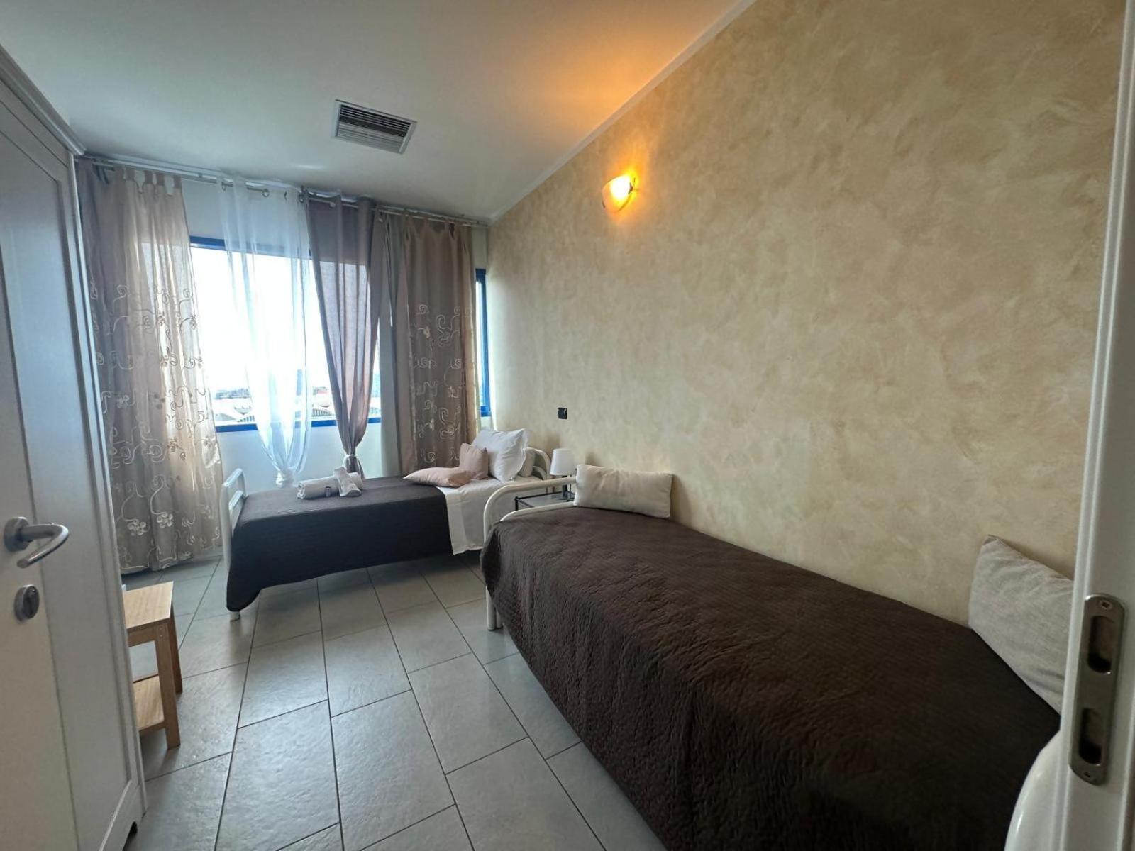 Main Street Verona Fiera Destiny Home 11 外观 照片